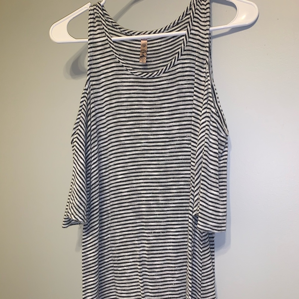 Off the shoulder boutique top